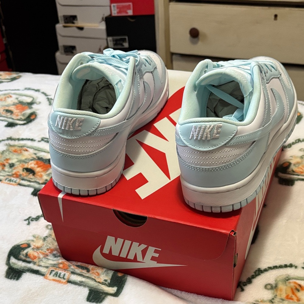 Nike Sky Blue and White Low-Top Sneakers - Picture 3 of 7